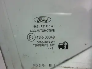 Foto de LUNA DELANTERA DERECHA FORD FIESTA (CNN) 1.25 16V CAT (82 CV / 60 KW) referencia 8A61A21410A foto 2