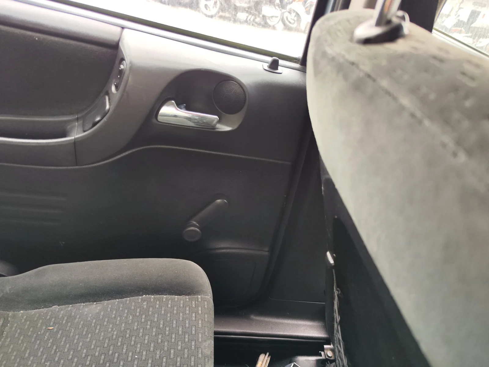Foto de ELEVALUNAS TRASERO IZQUIERDO OPEL ZAFIRA A 2.0 DTI (101 CV / 74 KW)