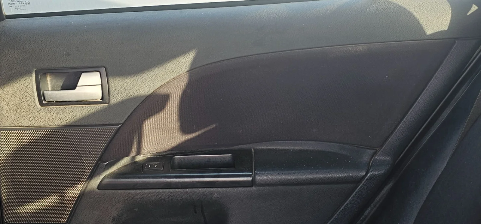 Foto de MANDO ELEVALUNAS TRASERO DERECHO FORD MONDEO BERLINA (GE) 2.0 16V DI TD CAT (116 CV / 85 KW)