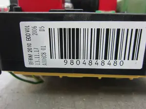 Foto de CAJA RELES / FUSIBLES PEUGEOT 208 1.2 12V e-VTi (82 CV / 60 KW) referencia 9804848480 foto 3