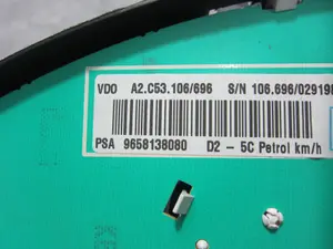 Foto de CUADRO INSTRUMENTOS PEUGEOT 407 2.0 16V CAT (136 CV / 100 KW) referencia 9658138080 foto 4