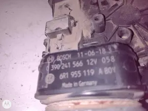Foto de MOTOR LIMPIA DELANTERO VOLKSWAGEN POLO V (6R1) 1.2 TDI (75 CV / 55 KW) referencia 6R1955119A foto 5