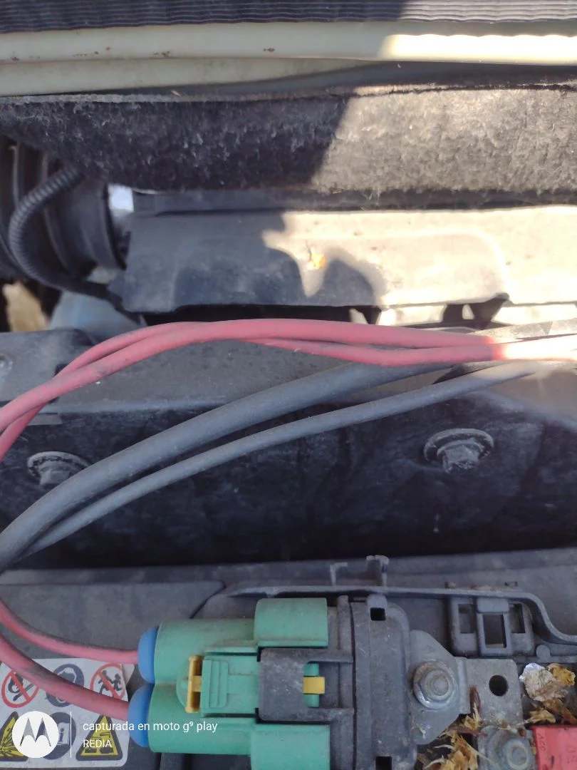 Foto de CAJA FILTRO AIRE RENAULT KANGOO II (F/KW0) 1.5 dCi Diesel FAP (90 CV / 66 KW)