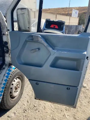 Foto de GUARNECIDO PUERTA DELANTERA DERECHA VOLKSWAGEN LT FURGÓN/COMBI 2.5 TDI (109 CV / 80 KW) referencia 2D0867012A FKZ