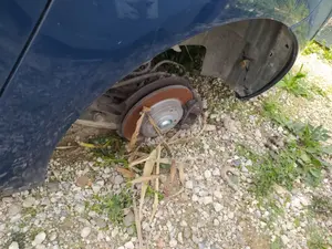 Foto de PASO RUEDA TRASERO IZQUIERDO CITROEN C4 PICASSO 2.0 HDi FAP (150 CV / 110 KW) referencia 8529YJ