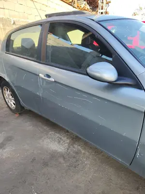 Foto de PUERTA DELANTERA DERECHA ALFA ROMEO 147 (190) 1.9 JTD CAT (110 CV / 81 KW) foto 2