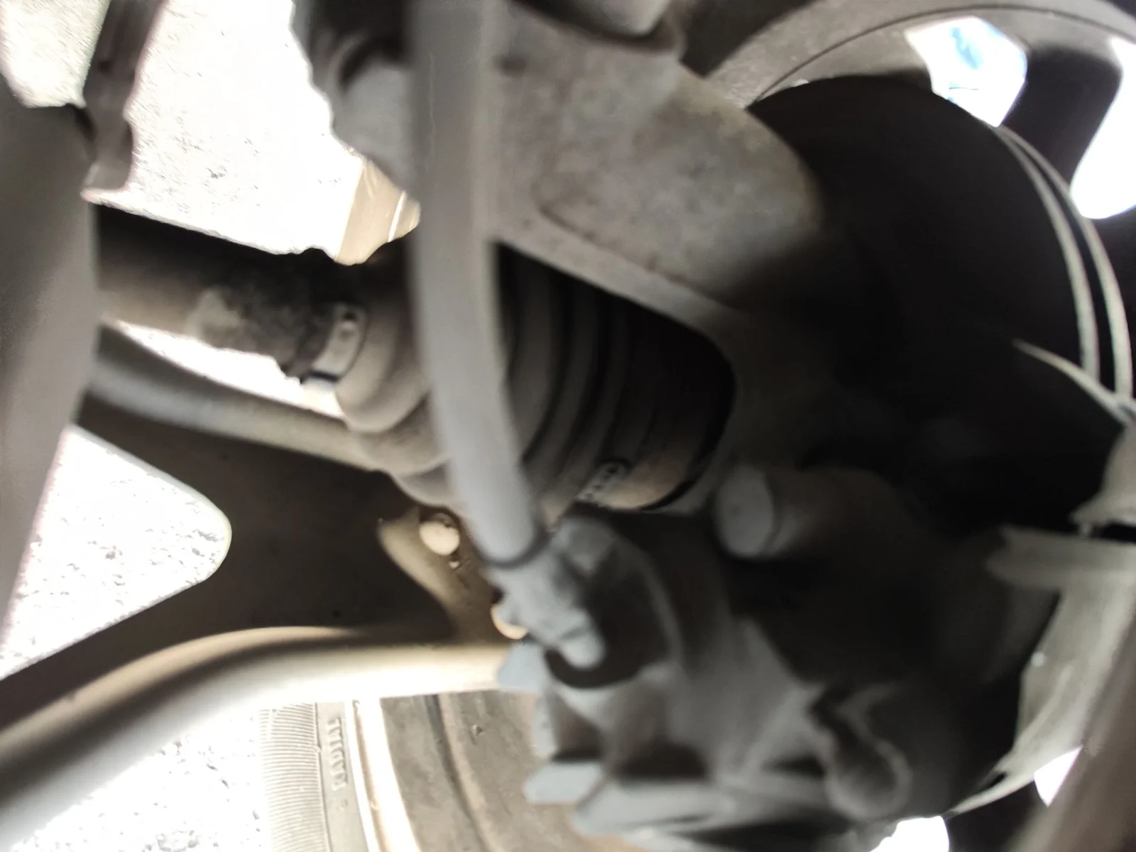 Foto de PINZA DE FRENO DELANTERA IZQUIERDA FORD MONDEO BERLINA (GD) 1.8 16V CAT (116 CV / 85 KW) referencia 1478497