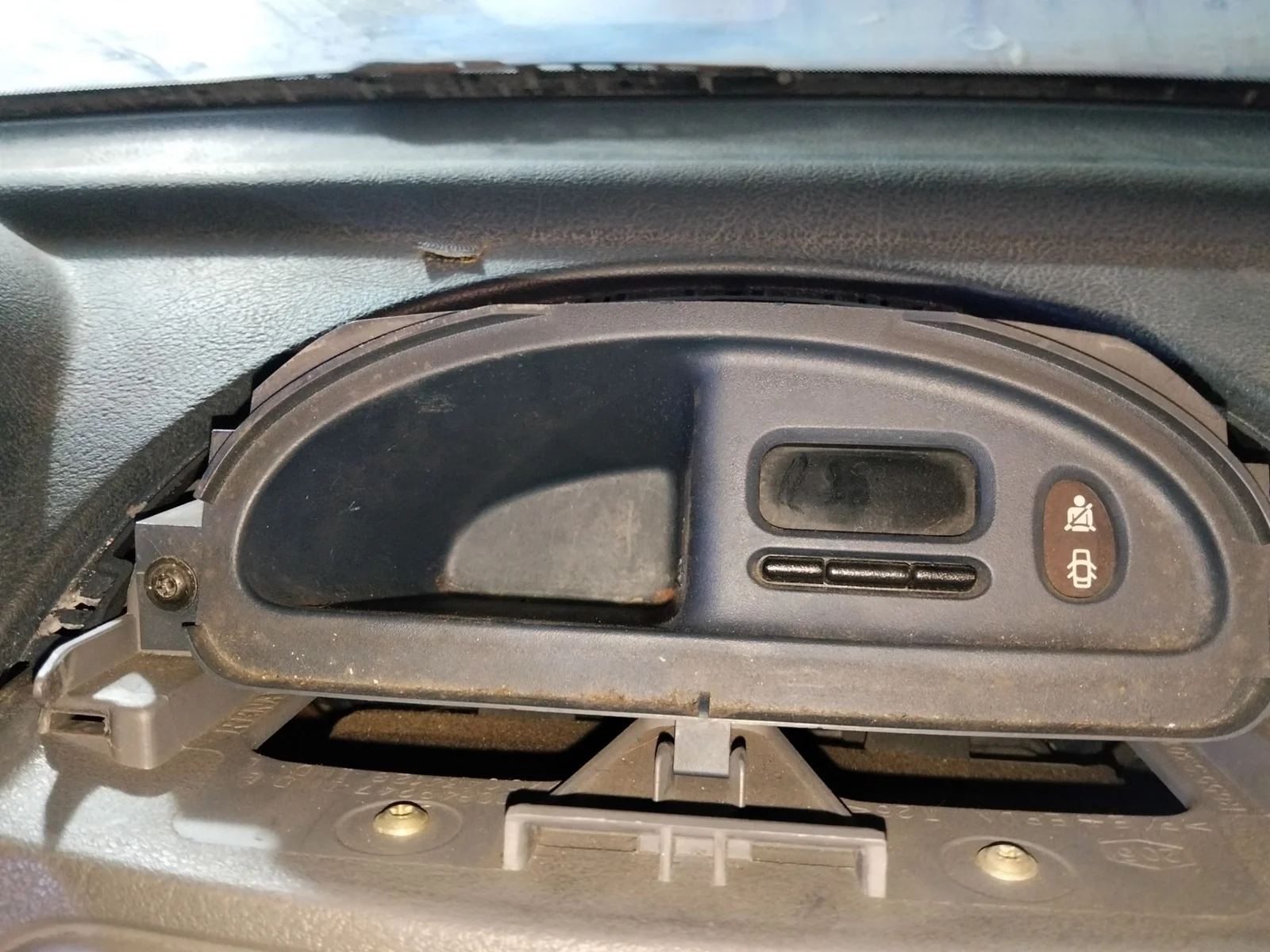 Foto de RELOJ RENAULT CLIO II FASE I (B/CB0) 1.4 16V (98 CV / 72 KW)