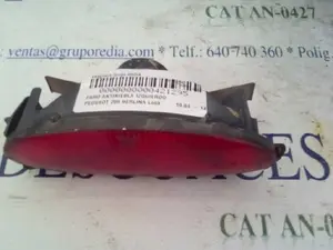Foto de FARO ANTINIEBLA IZQUIERDO PEUGEOT 206 1.4  (75 CV / 55 KW)