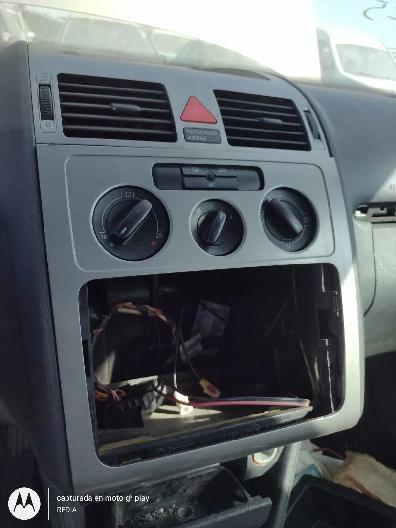 Foto de CONDENSADOR / RADIADOR AIRE ACONDICIONADO VOLKSWAGEN TOURAN (1T2) 1.9 TDI (105 CV / 77 KW) referencia 1K0820411AH
