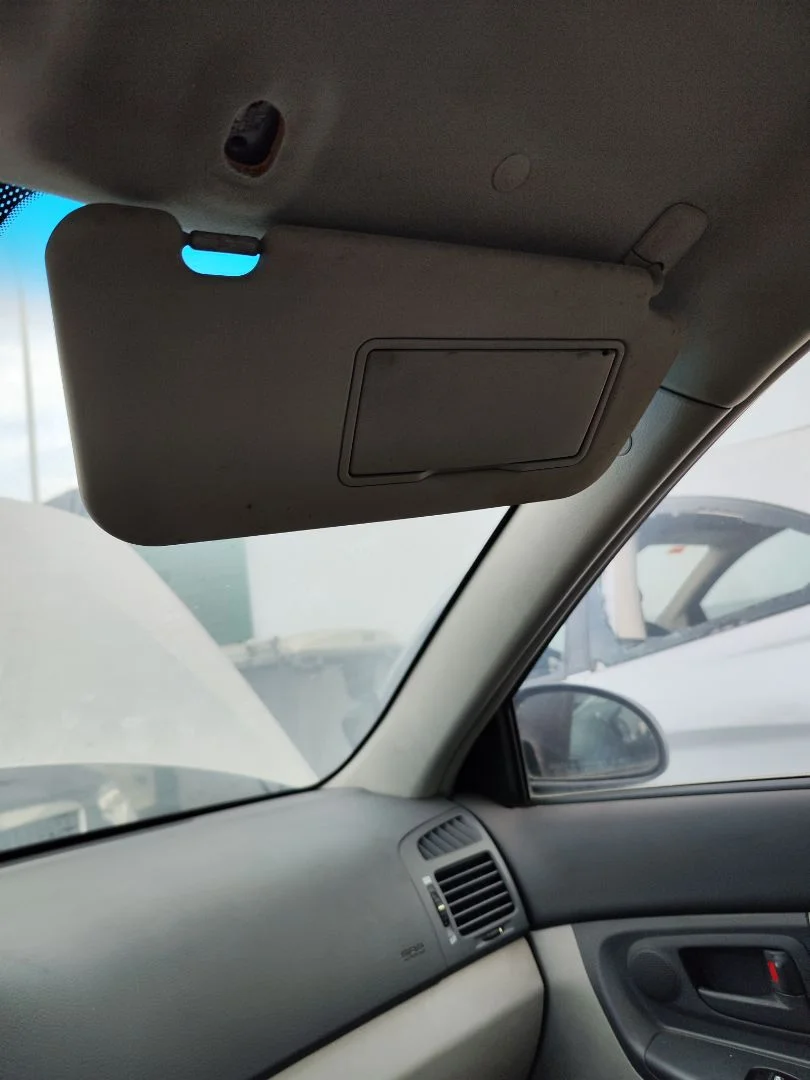 Foto de PARASOL DERECHO KIA CERATO (LD) 1.5 CRDi (102 CV / 75 KW) referencia 852022F050NM