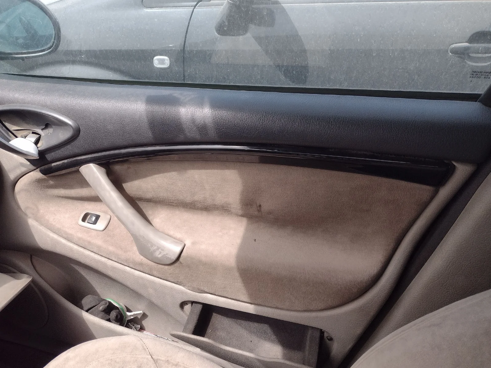 Foto de MANETA INTERIOR DELANTERA DERECHA CITROEN C5 BERLINA 1.6 HDi CAT (9HY / DV6TED4) (109 CV / 80 KW) referencia 9143H8