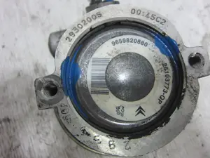 Foto de BOMBA DIRECCION PEUGEOT TALBOT CITY-LASTER referencia 9659820880 foto 3