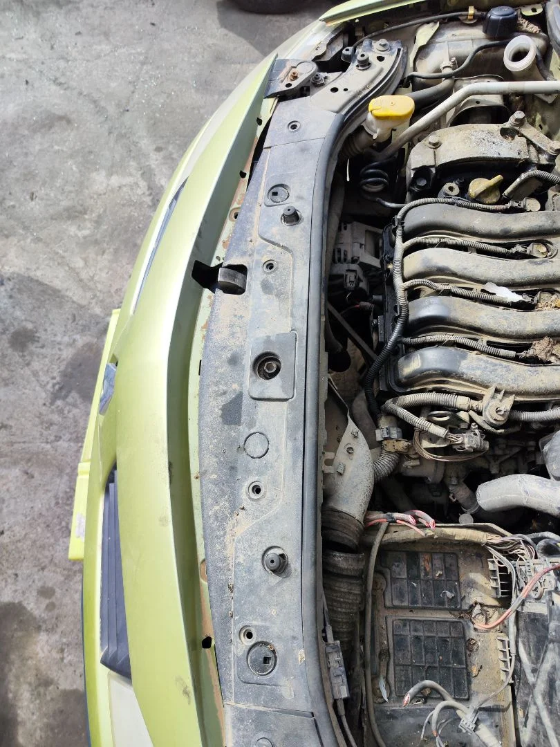 Foto de PANEL FRONTAL RENAULT MEGANE II BERLINA 5P 1.6 CAT (113 CV / 83 KW)
