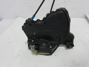 Foto de CERRADURA PUERTA DELANTERA IZQUIERDA TOYOTA AURIS (E15) 1.4 Turbodiesel CAT (90 CV / 66 KW) referencia A046693