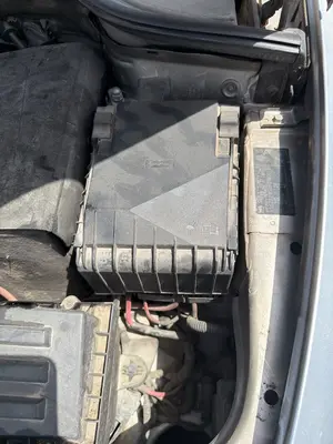 Foto de CAJA RELES / FUSIBLES SEAT LEON (1P1)