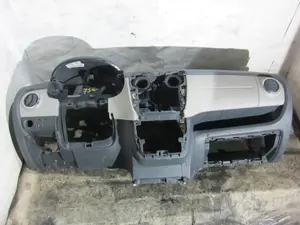 Foto de SALPICADERO DACIA DOKKER 1.5 dCi Diesel FAP CAT (90 CV / 66 KW) referencia 681007344R foto 7