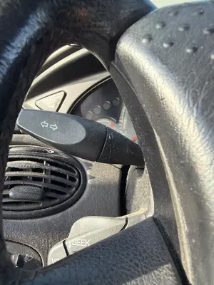 Foto de MANDO MULTIFUNCION FORD FOCUS BERLINA (CAK)