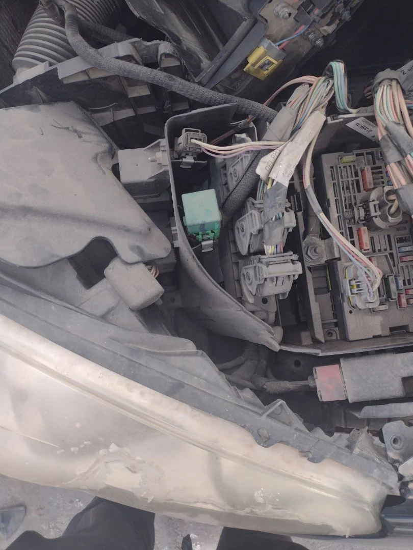 Foto de CENTRALITA MOTOR UCE PEUGEOT 308 1.6 16V HDi (90 CV / 66 KW) referencia 9818160080