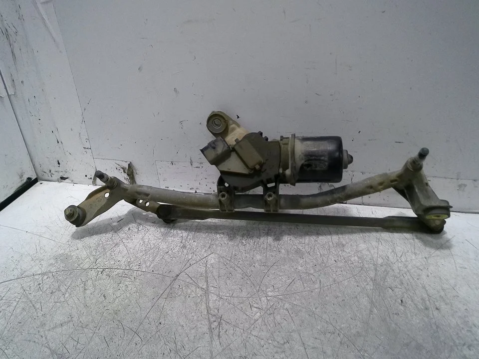 Foto de MOTOR LIMPIA DELANTERO RENAULT MEGANE II BERLINA 5P 1.9 dCi Diesel (120 CV / 88 KW) referencia 7701054828