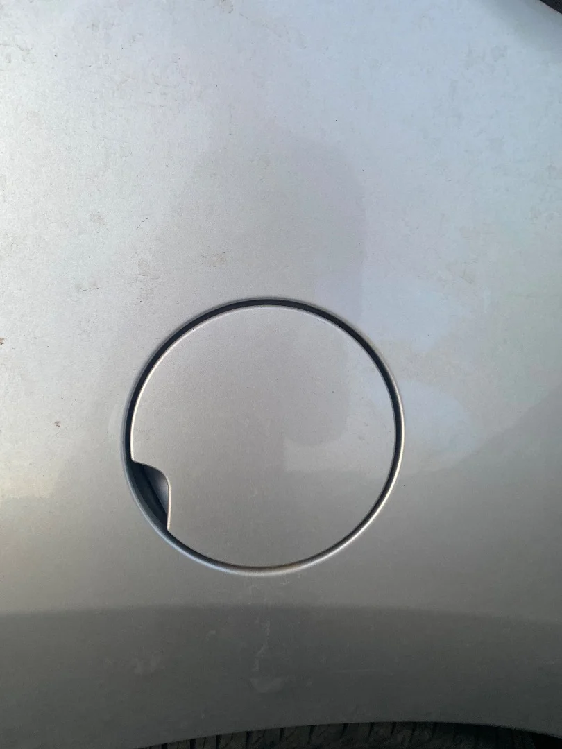 Foto de TAPA EXTERIOR COMBUSTIBLE PEUGEOT 3008 1.6 16V (120 CV / 88 KW)