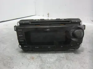 Foto de SISTEMA AUDIO / RADIO CD SEAT IBIZA BERLINA (6J5) 1.4 TDI (80 CV / 59 KW) referencia 6J0035153