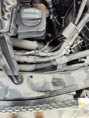 Foto de CONDENSADOR / RADIADOR  AIRE ACONDICIONADO MERCEDES-BENZ VIANO (639) 2.1 CDI CAT (150 CV / 110 KW) referencia A6398350700