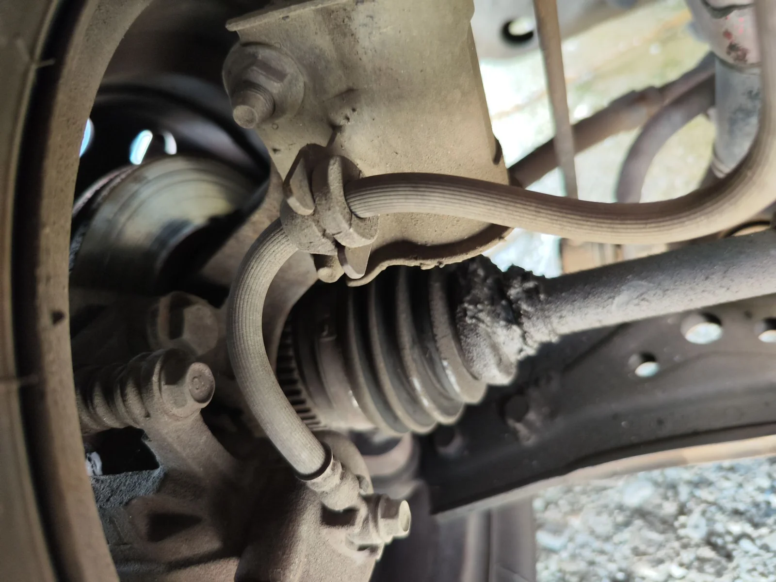 Foto de PINZA DE FRENO DELANTERA DERECHA CHEVROLET KALOS 1.2 CAT (72 CV / 53 KW)