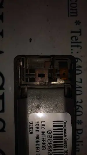 Foto de LUZ INTERIOR FORD MONDEO FD BERL./TURNIER referencia D2S2A foto 3