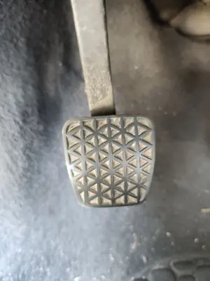 Foto de PEDAL EMBRAGUE OPEL ASTRA H BERLINA 1.7 16V CDTI (110 CV / 81 KW)