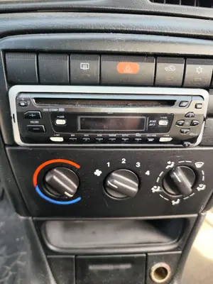 Foto de SISTEMA AUDIO / RADIO CD OPEL VECTRA B BERLINA 2.0 DTI (101 CV / 74 KW)