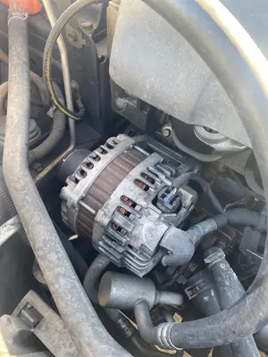 Foto de ALTERNADOR NISSAN QASHQAI (J10) 2.0 16V CAT (141 CV / 104 KW) referencia 23100JD10A