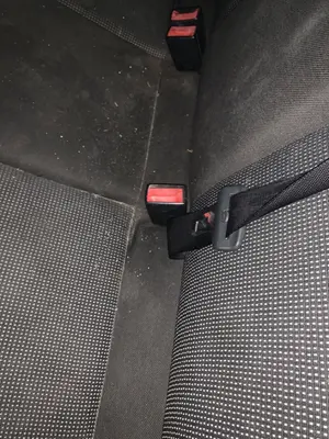 Foto de ENGANCHE CINTURON TRASERO IZQUIERDO OPEL ASTRA H CARAVAN 1.9 16V CDTI CAT (Z 19 DTH / LRD) (150 CV / 110 KW)
