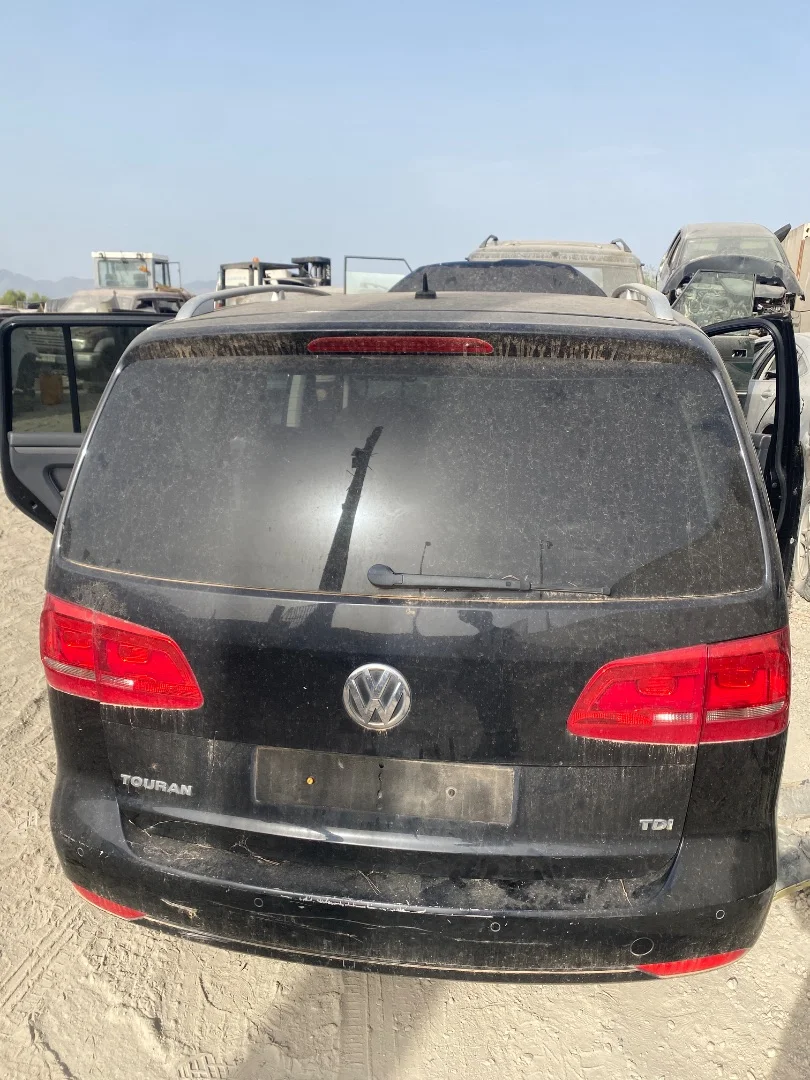 Foto de PORTON TRASERO VOLKSWAGEN TOURAN (1T3) 1.6 TDI DPF (105 CV / 77 KW) referencia 1T0827025Q