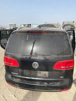 Foto de PORTON TRASERO VOLKSWAGEN TOURAN (1T3) 1.6 TDI DPF (105 CV / 77 KW) referencia 1T0827025Q
