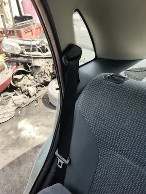 Foto de CINTURON SEGURIDAD TRASERO DERECHO OPEL CORSA C 1.2 16V CAT (Z 12 XE / LW4) (75 CV / 55 KW)