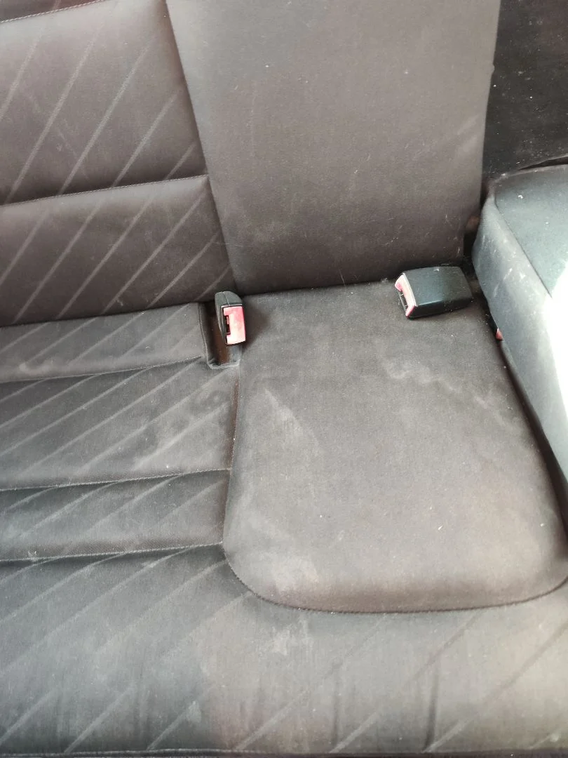 Foto de ENGANCHE CINTURON TRASERO CENTRAL AUDI A3 (8L) 1.6 (102 CV / 75 KW)