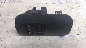 Foto de INTERRUPTOR RENAULT MEGANE II BERLINA 3P 1.5 dCi Diesel (82 CV / 60 KW) referencia 8200176081 foto 1