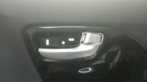 Foto de MANETA INTERIOR DELANTERA DERECHA KIA NIRO (SG2) Híbrido 104 kW (1.6 Ltr. - 77 kW) (141 CV / 104 KW) referencia 82620G5010 foto 1