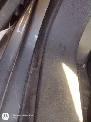 Foto de GOMAS CONTORNO PUERTA VOLKSWAGEN TOURAN (1T2) 1.9 TDI (105 CV / 77 KW)