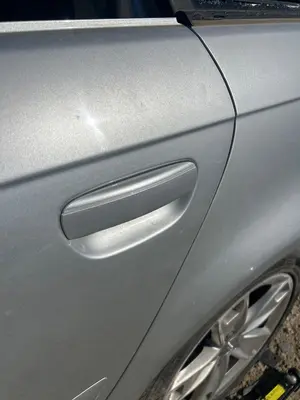 Foto de MANETA EXTERIOR TRASERA IZQUIERDA AUDI A4 BERLINA (8E) 1.9 TDI (131 CV / 96 KW) referencia 8E0839207 foto 7