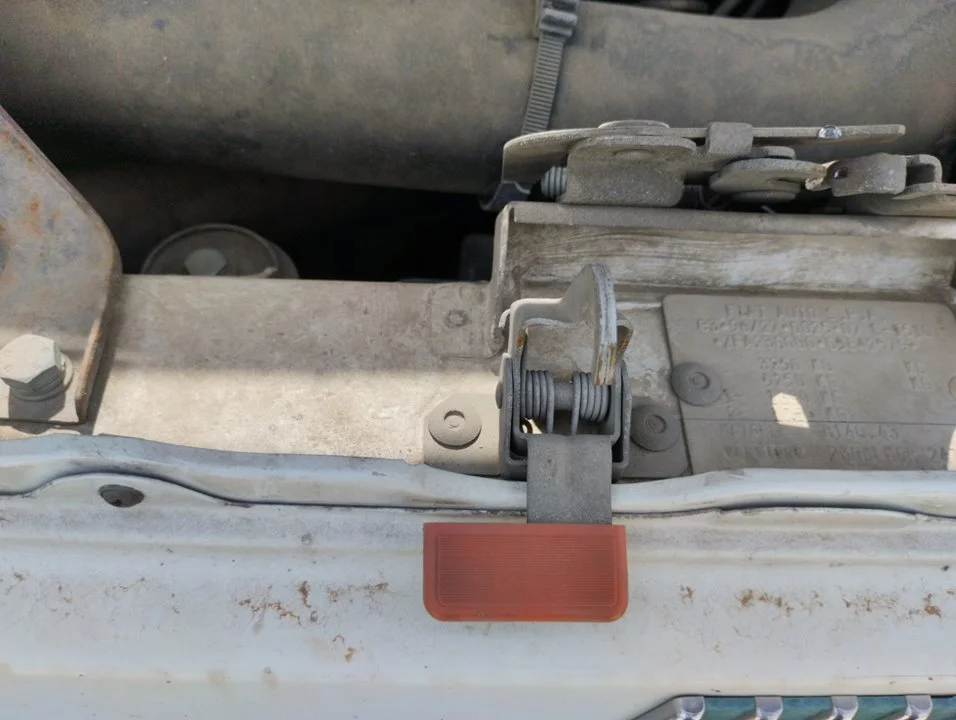 Foto de CERRADURA CAPO FIAT DUCATO II COMBI 2.8 TDI CAT (122 CV / 90 KW)