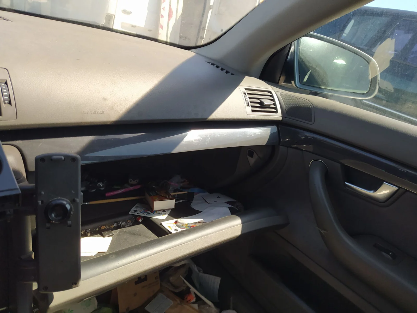 Foto de AIRBAG DELANTERO DERECHO AUDI A4 AVANT (8E) 1.9 TDI (131 CV / 96 KW) referencia 8E0880204E