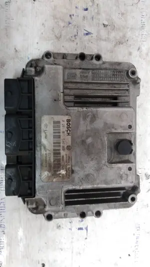 Foto de CENTRALITA MOTOR UCE RENAULT MEGANE II BERLINA 5P referencia 8200310863