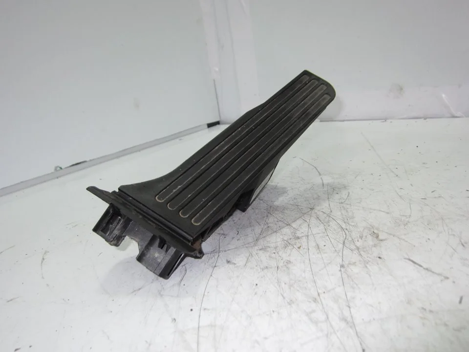 Foto de PEDAL ACELERADOR VOLKSWAGEN PASSAT CC (357) referencia 1K1723503