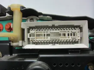 Foto de CUADRO INSTRUMENTOS OPEL ASTRA G BERLINA 2.0 DTI (101 CV / 74 KW) referencia 24451511ZS foto 2