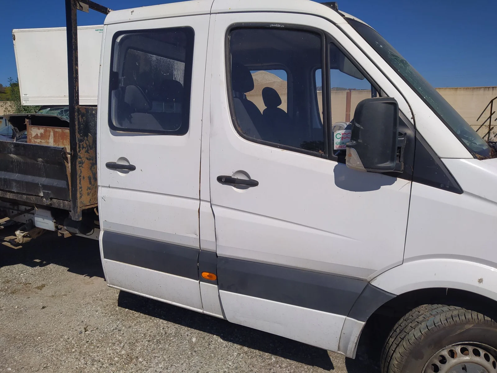 Foto de LUNA CUSTODIA TRASERA DERECHA MERCEDES-BENZ SPRINTER II CAMIÓN DOKA 2.1 CDI CAT (129 CV / 95 KW)