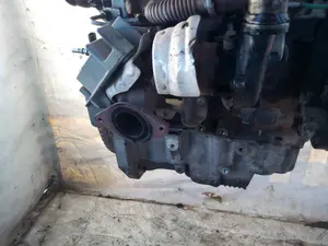 Foto de MOTOR COMPLETO RENAULT CLIO III 1.5 dCi Diesel FAP (75 CV / 55 KW) referencia K9KB770 foto 12