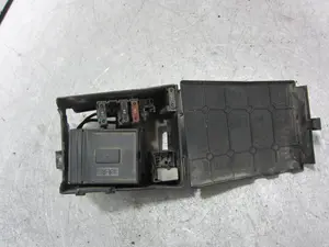Foto de CAJA RELES / FUSIBLES PEUGEOT 306 3/5 PT. (S1)(01.1993) 1.9 Diesel (68 CV / 50 KW) referencia 9620894880