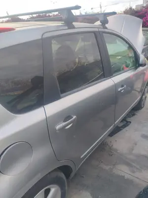 Foto de PUERTA TRASERA DERECHA NISSAN NOTE (E11E) 1.4 CAT (88 CV / 65 KW) referencia H21009U0MA